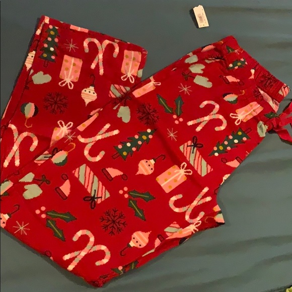 🎄🎄Old navy Christmas pjs - Picture 1 of 3